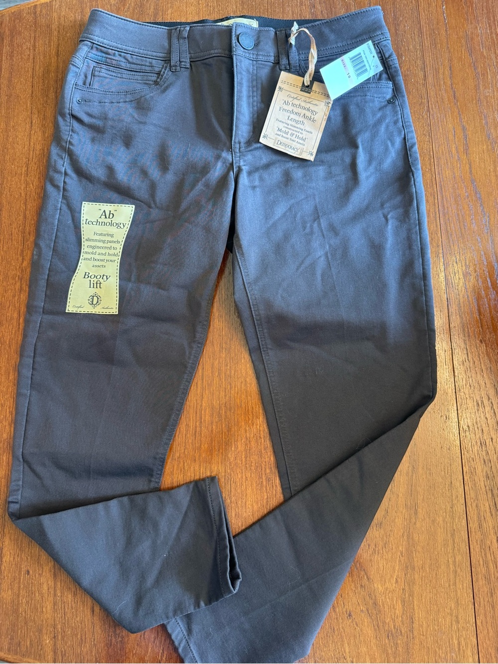 Democracy Women’s Jeans Brown Slim Fit Stretch